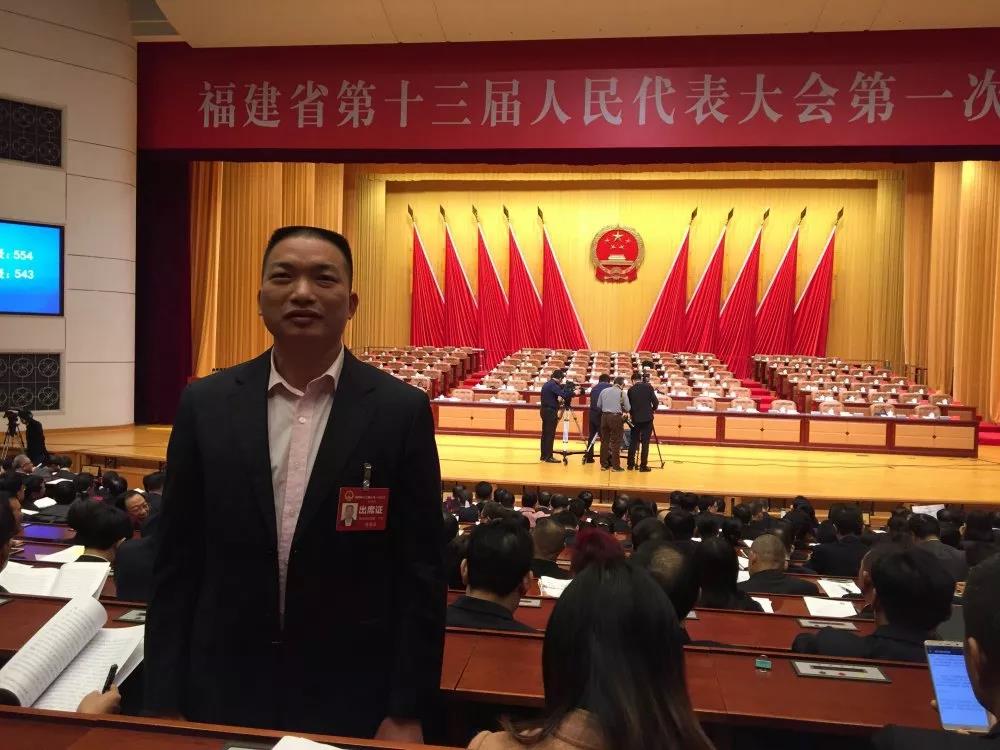 黨員立潮頭，領(lǐng)跑當先鋒之十一｜鐘澤龍：扎根現(xiàn)場的質(zhì)量管理者